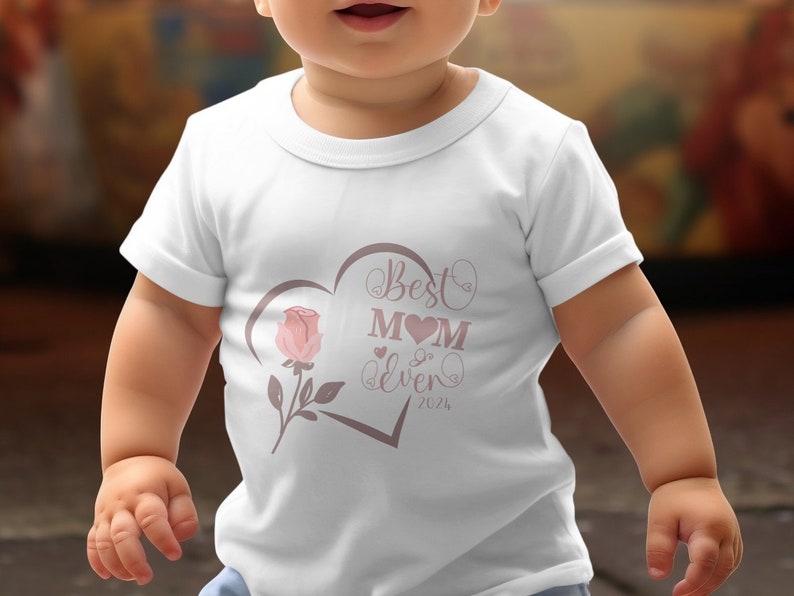 Best Mum Ever 24 Kinder T-Shirt Feiern Sie Mamas Faszination mit Weichem Baumwollstoff und Druckknöpfen Perfekt für Geburtstage und den Muttertag Bild 1