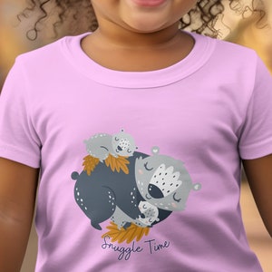T-shirt bébé blaireau : des câlins douillets avec un ami de la forêt image 2