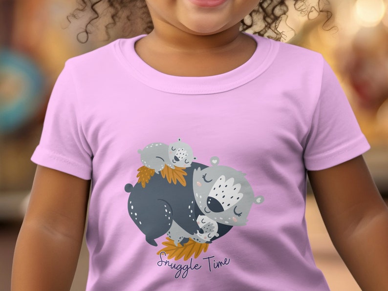 T-shirt bébé blaireau : des câlins douillets avec un ami de la forêt image 2