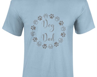 Entzückendes Hund Papa T-Shirt - Feiern Sie Ihre Bindung mit unserem weichen Baumwoll Pfotenabdruck T-Shirt - Passendes Hund Mama T-Shirt erhältlich - Perfekt