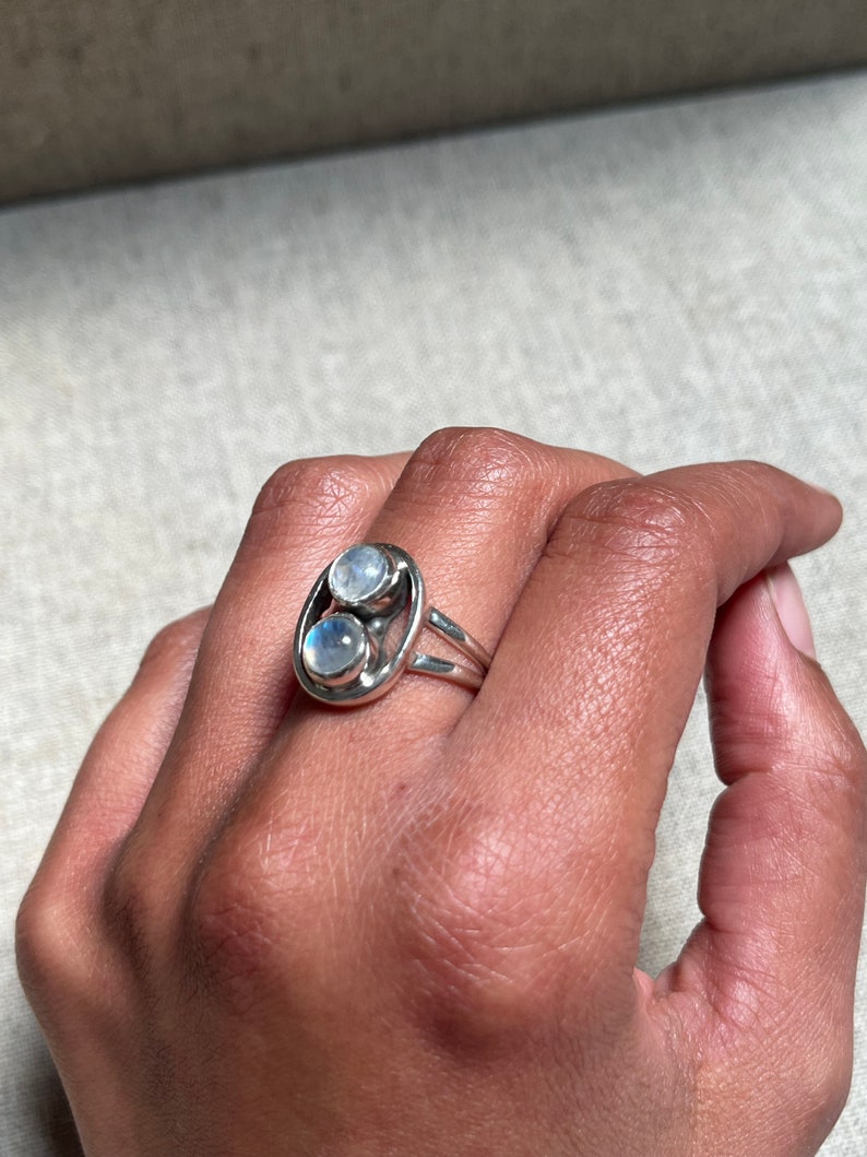 Comprar Anillo de plata de ley 925 maciza hecho a mano con piedra lunar