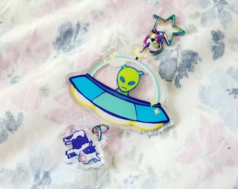 Alien UFO and Cow Linked Acrylic Keychain | 2.5 inches / 6.5 cm and 1 inch / 2.5 cm Charm