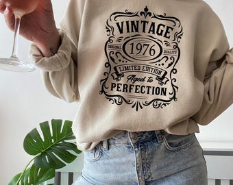 Vintage 1976 Sweatshirt, 1976 Sweatshirt, Birthday Sweater, 1976 Birthday Year Number Sweat for Women, Birthday Gift, 50th Birthday Sweater