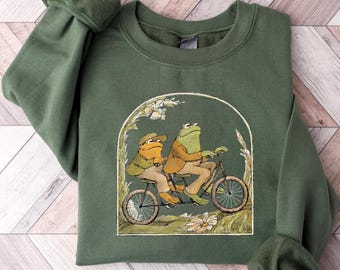 Frog And Toad Crewneck Sweatshirt, Frog And Toad Shirt, Vintage Classic Book Sweater, Retro Frogs Shirt, Cottagecore Sweater,Book Lover Gift