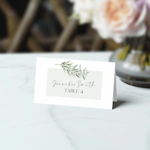 Tarjetas de lugar para mesa SAGE para bodas, follaje verde, rama de olivo en acuarela, letrero con nombre para mesa (PDF), etiqueta para asientos de invitados