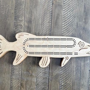 Cribbage Board  -  Northern Pike/Jackfish