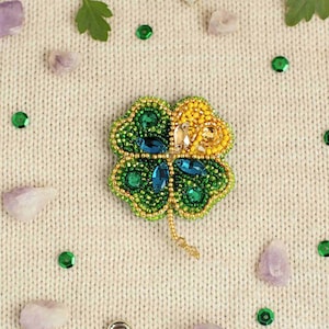 Handmade Clover Beaded Brooch: Embroidered Art Glass Pin