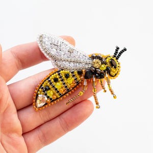 Bead Embroidery Kit Wasp. Seed Bead Brooch kit. DIY Craft kit. Insect Beading Kit. Needlework beading. Handmade Jewelry Making Kit