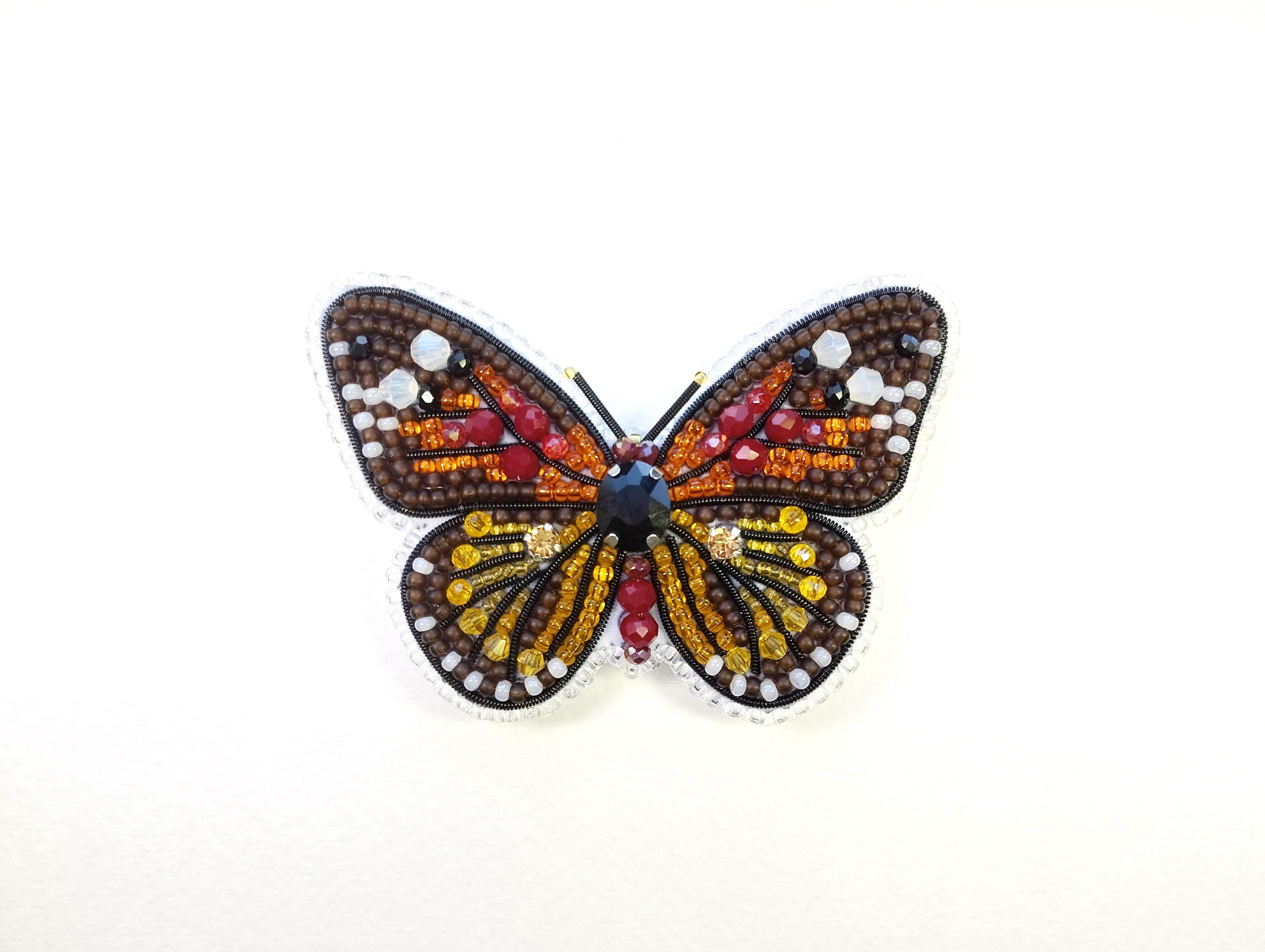 ビーズ刺繍キット - 蝶のブローチ4個セット、DIY刺繍 - Etsy 日本