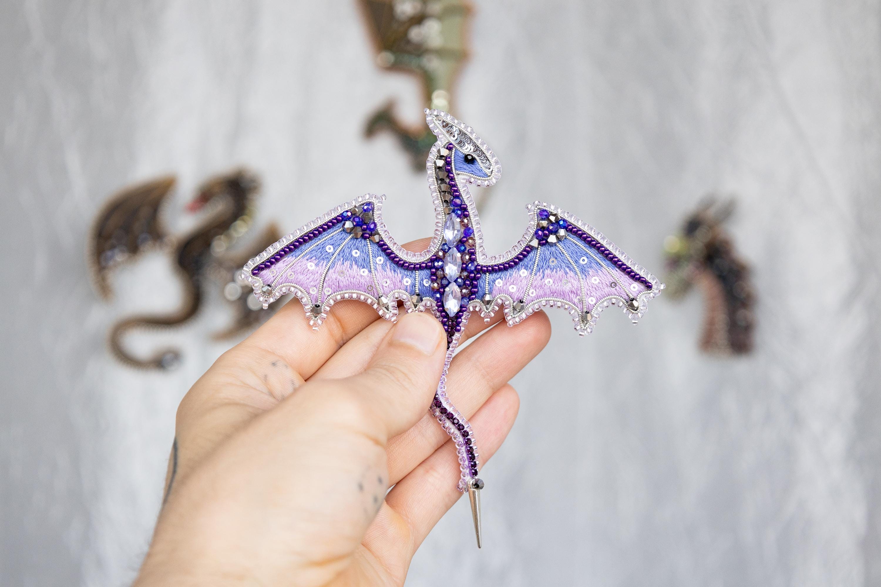ドラゴンビーズ刺繍キット：DIYブローチ/ペンダントジュエリー作り 