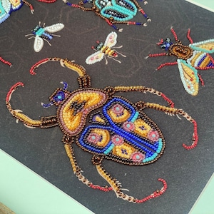 a picture of some bugs on a table