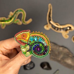 Lizard Brooch Embroidery Kit, Colorful Reptile DIY Jewelry, Exotic Animal Craft