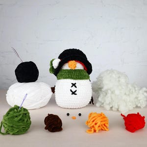Plush Snowman Crochet Kit for Adults, Beginner Crochet Kit, Christmas Amigurumi DIY Craft Kit