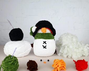 Plush Snowman Crochet Kit: Christmas Amigurumi DIY Craft for Beginners