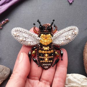 Honey Bee DIY Beaded Brooch Kit – Hand Embroidery Jewelry