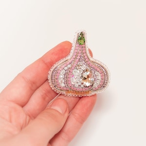 Bead Embroidery Kit Garlic. Seed Bead Brooch kit. DIY Craft kit. Veggies Beading Kit. Needlework beading. Handmade Jewelry Making Kit