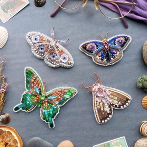 蝶のブローチ刺繍キット、カラフルな昆虫DIYジュエリー、ステートメントクラフトギフト