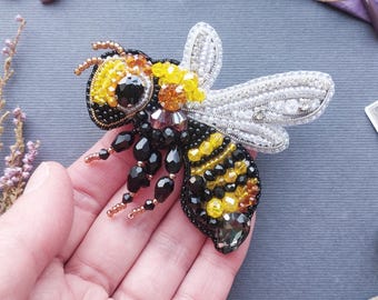 Bee Bead Embroidery Kit: DIY Brooch/Pendant Craft