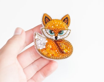 Fox Bead Embroidery Brooch Kit: DIY Animal Jewelry Making