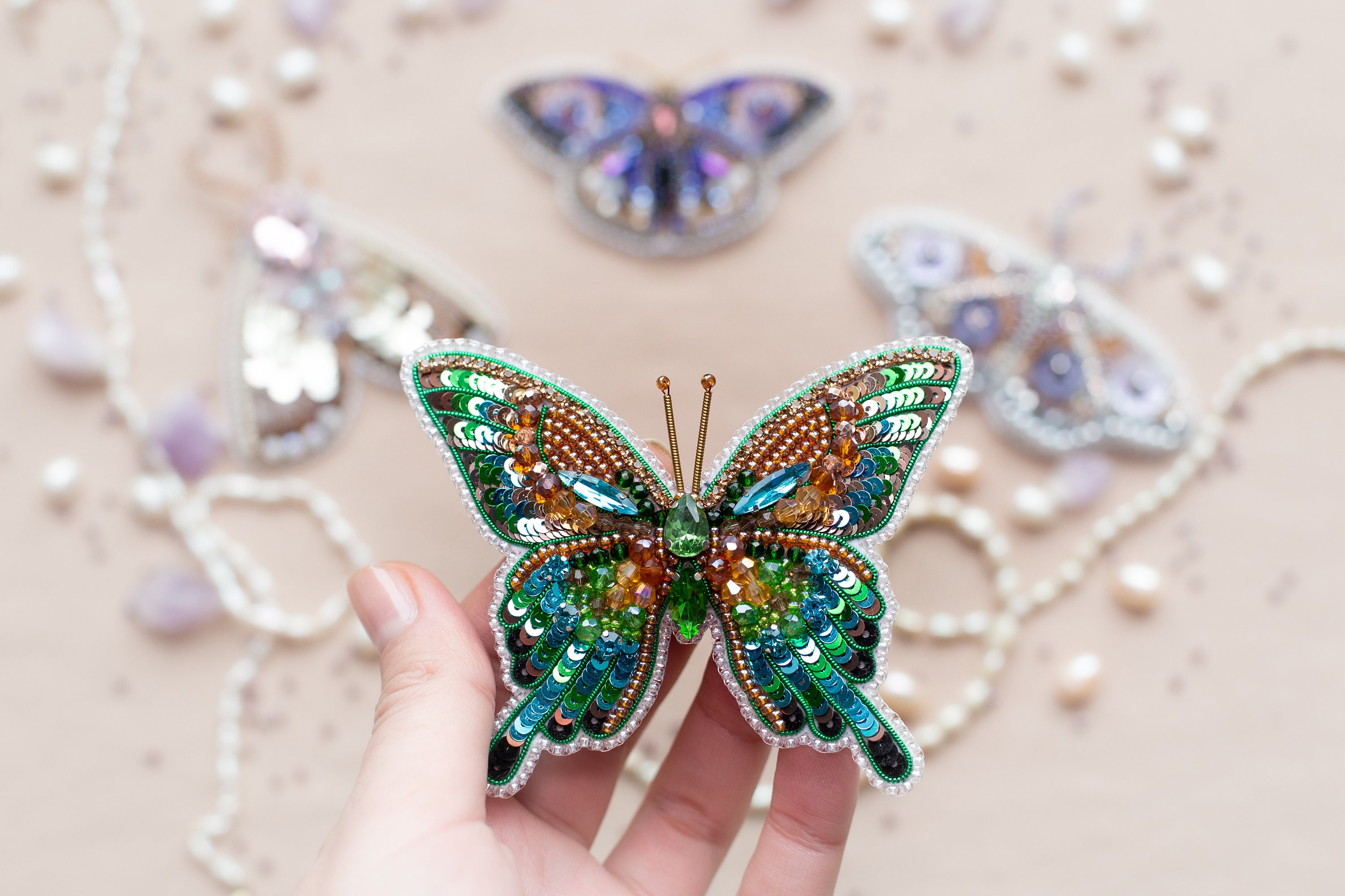 Broche Papillon En Perles Acryliques - Applique Crochet à Main, Modèle CB02a