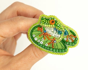 Bead Embroidery Kit Frog. Seed Bead Brooch kit. DIY Craft kit. Beading kit. Needlework beading. Handmade Jewelry Making Kit