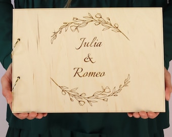 Libro de fotos personalizado, Libro de visitas de boda | Regalo de boda | Regalo de cumpleaños | Grabado en madera natural | Tarjetas negras, 2 rotuladores.