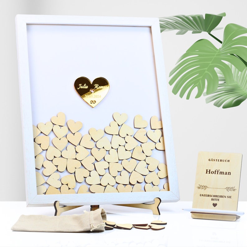 Livre d'or de mariage personnalisé avec éléments en bois, souvenir de mariage, entrées et souhaits des invités dans le cadre 100 coeurs image 1