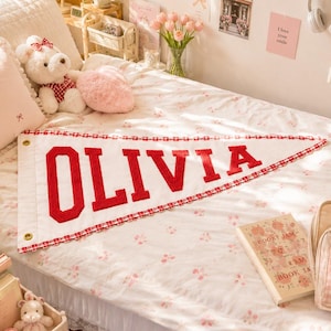 Gepersonaliseerde linnen naamvlaggetje met borduursel, babykamerbanner, decoratie voor studentenkamer