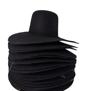 100 % rabbit fur 220 grams Hat Body. Black