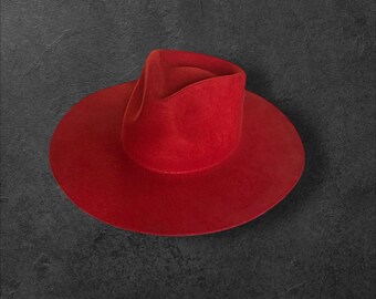 100% wool blocked hat bodies. Red. 220grs. Ready to design!Ready to ship!! XL and XXL
