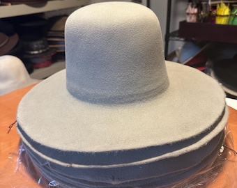 Rabbit Fur Pounced Felt - Light Sage Green - 200 grms. Fedora Hat Making