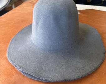 Medium Gray Rabbit Fur Hat Body. 165 grms. Fedora Hat Making