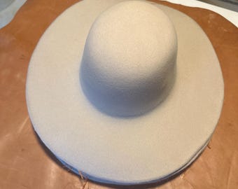 100 % rabbit fur 220 grams Hat Body. Blush. Ready to ship!