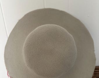 Fur hat body. Imperfect. 220 grms. Unpounced. Silver belly. Read description!