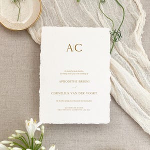 Trouwkaart Aphrodite 3, handgeschept papier, handgemaakt papier, wedding stationery, katoen papier, huwelijk, bruiloft, uitnodiging