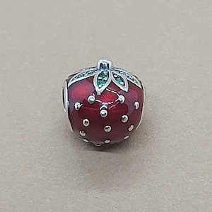 Strawberry Charm, Strawberry Amulet, Strawberry Pendant, Sterling Silver Charm, Sterling Silver Pendant, Fruit Charm, Fruit Pendant