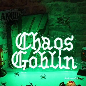 Placa de néon do Chaos Goblin, decoração de néon gótica, patch engraçado, presente alternativo, decoração de casa gótica, decoração de casa gótica, ideia de presente de aniversário, placa do Chaos