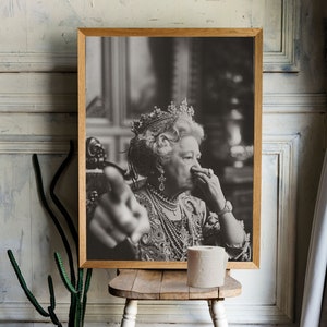 Funny Queen Portrait Print: Mid-century Bathroom Bar Decor - Etsy