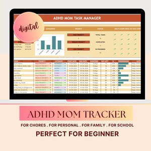 Può includere: Un gestore di attività digitale per mamme con ADHD visualizzato sullo schermo di un laptop. Il foglio di calcolo include categorie, livelli di priorità, date di inizio e scadenza e barre di avanzamento. Il testo "ADHD MOM TRACKER" e "PERFECT FOR BEGINNER" sono anch'essi visibili.