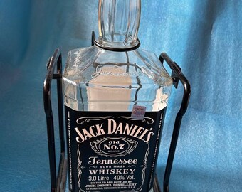 Jack Daniels 3L Bottle Swing Cradle Pour Assist Holder Rack Man