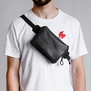Schwarze Leder Gürteltasche, Herren Crossbody Tasche, Hüfttasche, Leder Sling Tasche, Leder Bauchtasche, Geburtstagsgeschenk für Mann, Gürteltasche