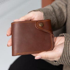Cartera compacta para mujer, cartera pequeña de cuero, regalo único para ella, cartera con bolsillo frontal, elegante cartera plegable, accesorio práctico