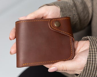 Cartera compacta para mujer, cartera pequeña de cuero, regalo único para ella, cartera con bolsillo frontal, elegante cartera plegable, accesorio práctico