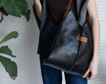 Spacious handbag, leather bag women, black shoulder bag, hobo bag, gifts for mom, birthday gift