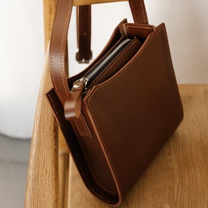 Petit sac à bandoulière, sac à main en cuir pour téléphone portable, mini sac minimaliste pour femme, cadeau pour elle, sac pour téléphone à fermeture éclair, sac de tous les jours, cadeau pour maman