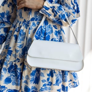 Sac à bandoulière en cuir blanc, sac à main en cuir minimaliste, sac à main pour femme blanc, petit sac à main de tous les jours, sac de soirée, cadeau d'anniversaire pour elle