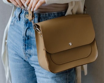 Everyday leather bag, small handbag, anniversary gift, minimalist crossbody bag, womens gift