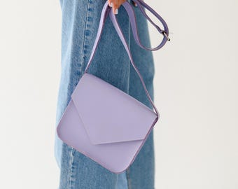 Crossbody minimalist bag, leather women purse, everyday city bag, girlfriend gift, handmade personalized bag, birthday gift for her