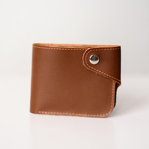 Leder Geldbeutel, zweifache Brieftasche aus Leder, personalisierte Herrenbrieftasche, gravierte Brieftasche, Ehemann Geschenk, kompakte Geldtasche, Trauzeugen Geschenk, Kreditkartenetui