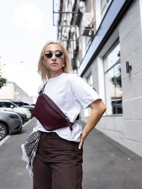 Everyday leather bum bag, burgundy fanny pack, women sling bag, birthday gift for her, custom belt bag, girlfriend gift, women travel bag
